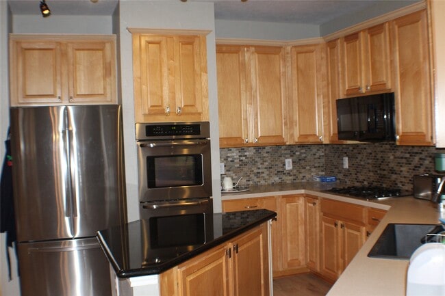 Photo - 1718 Heddon Falls Dr
