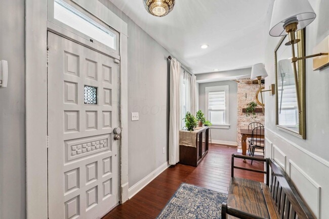 Photo - 693 Wilson Ave