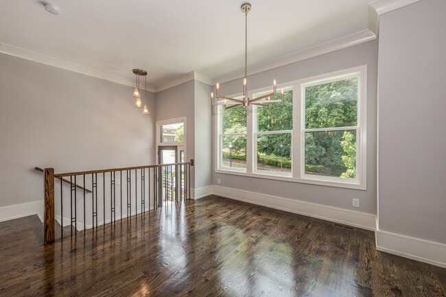 Photo - 3561 Blair Cir NE