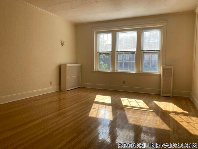 Photo - 20 Alton Pl Unit 4