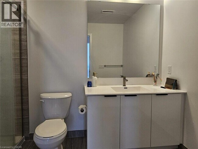 Photo - 25 Wellington St S Unité 1210