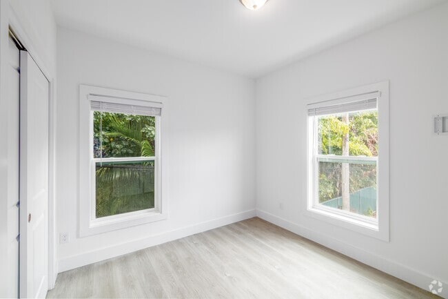 2BR, 2BA - 900SF - Primary Bedroom