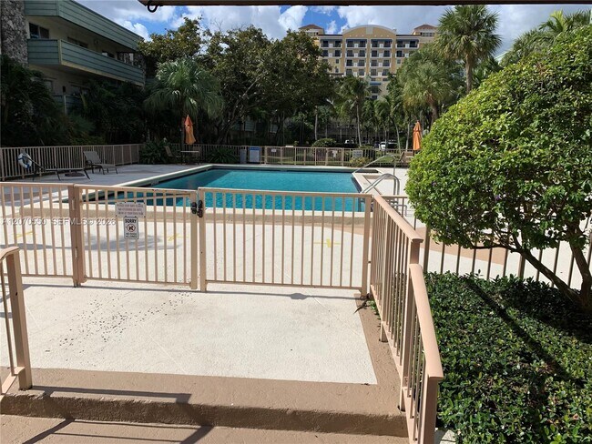 Photo - 8325 SW 72nd Ave Unit 305C