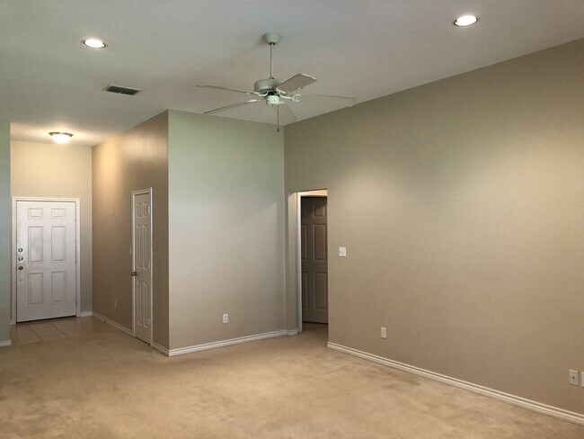 Photo - Coming Soon! 3 Bedroom Home in Flint!