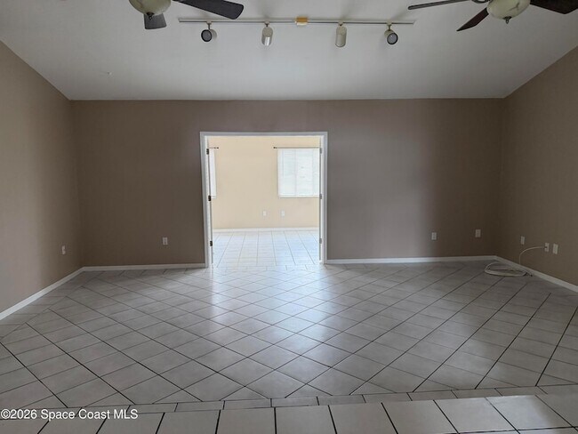 Photo - 1337 Helvenston St NW