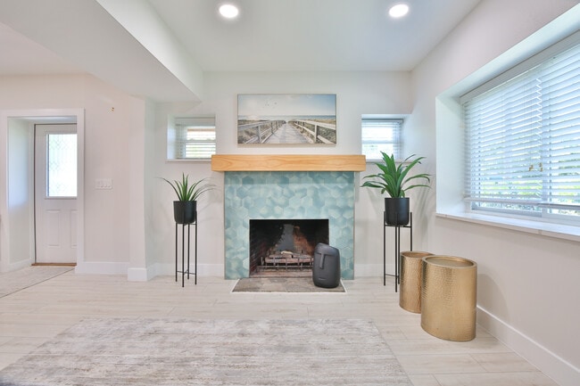 Photo - 1901 Morrill St