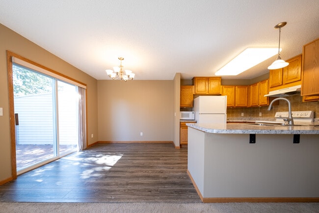 15645 Float Ct
