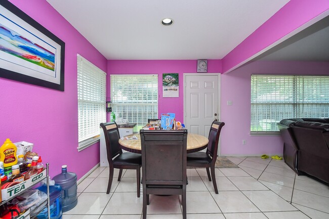 Building Photo - 7926 Westington Ln