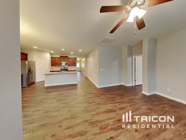 Photo - 652 Rose Mallow Dr