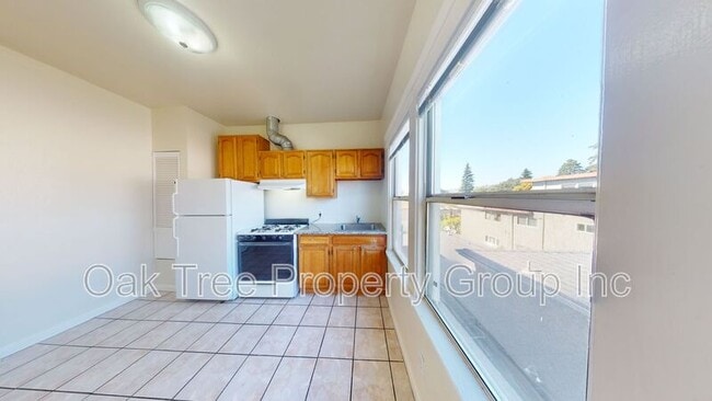 Photo - 2605 High St