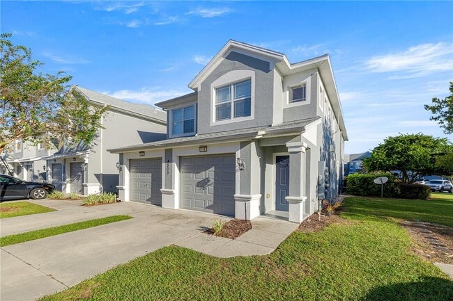 Building Photo - 4505 SW 52nd Cir Unit 110
