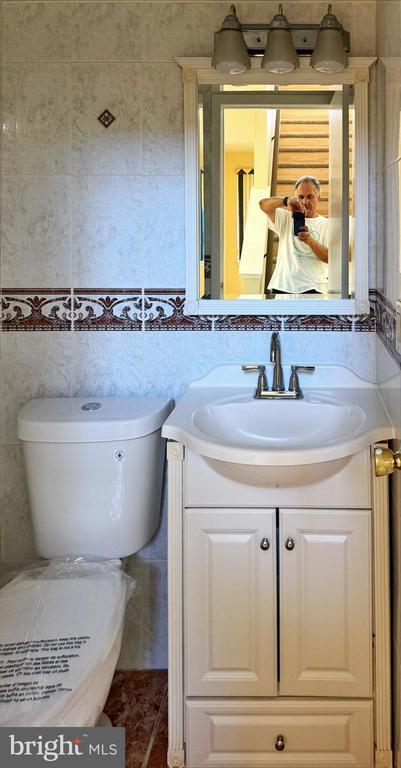 Photo - 1904 Roberts Way