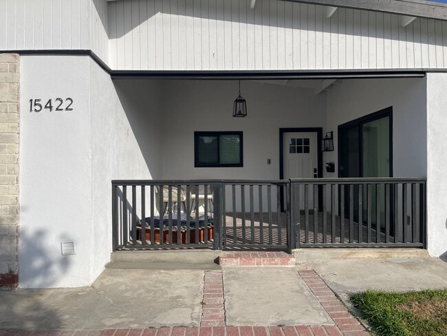 Photo - 3 Bedroom 2 Bathroom Home in Huntington Beach with Air Conditioning