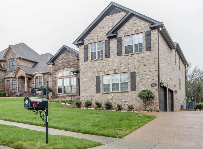 Photo - 1005 Brittain Downs Dr