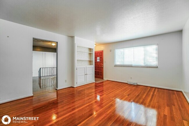 Photo - 1350 FIRWOOD DR, COLUMBUS, OH 43229