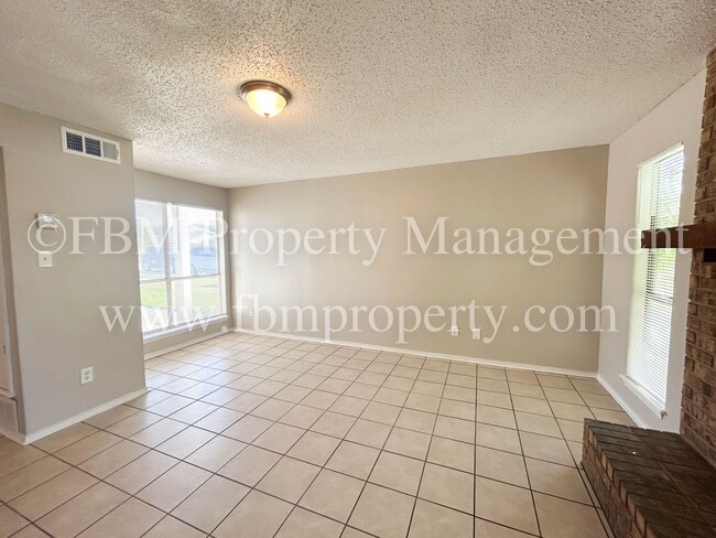 Photo - 1401 Old Bardwell Rd Unit A