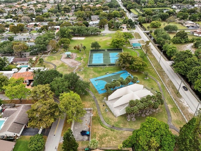 Photo - 5009 SW 104th Ave
