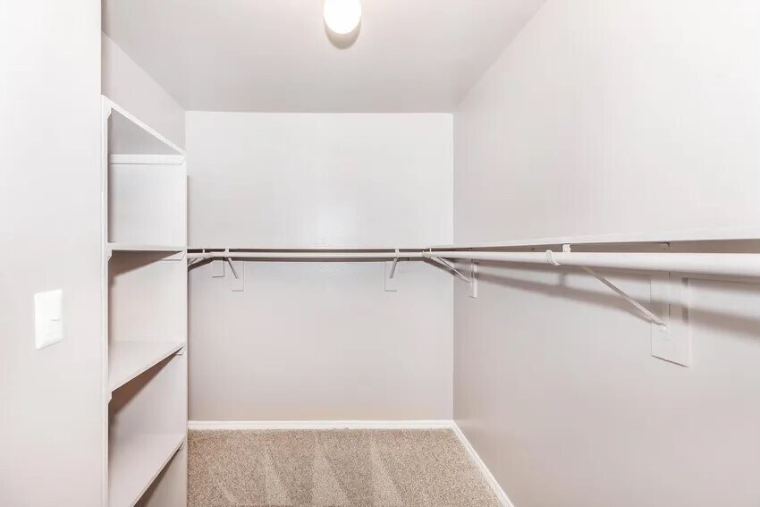 Photo - 12151 N Interstate Hwy 35 Unit A