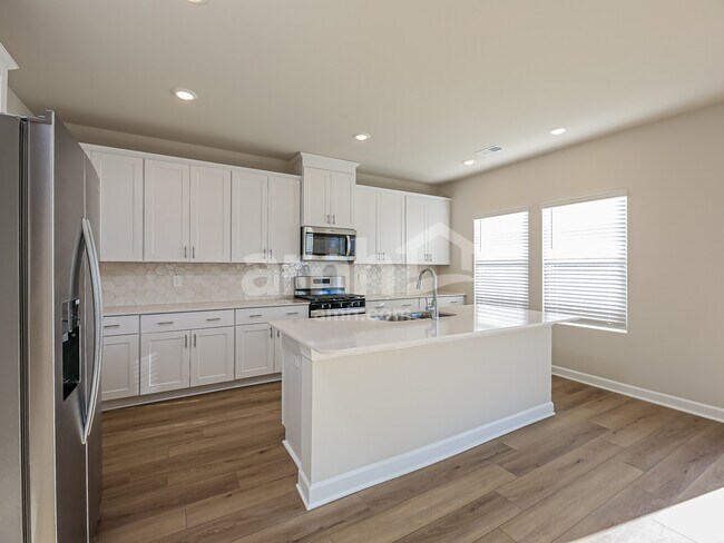 Photo - 806 Treeline Rd