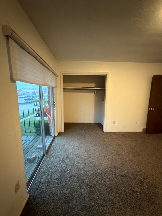1240 Cliffside St Unit 1240