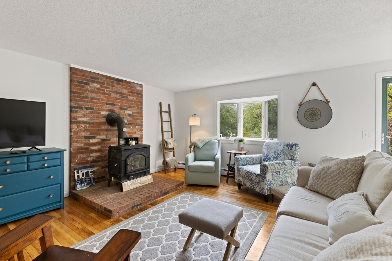 Photo - 15 Courtland Dr House