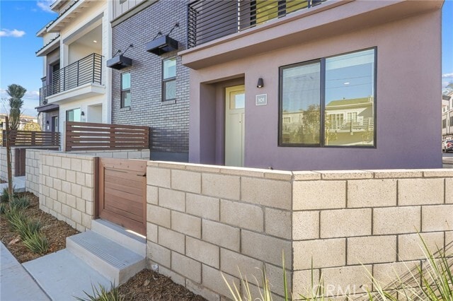 Photo - 19011 Main St