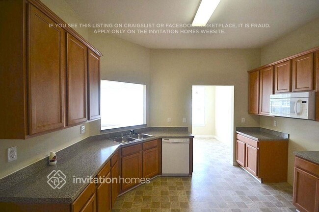 Photo - 502 Whitney Way