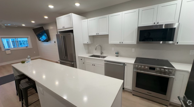 Building Photo - 741 Broadway Unit 1 Rental
