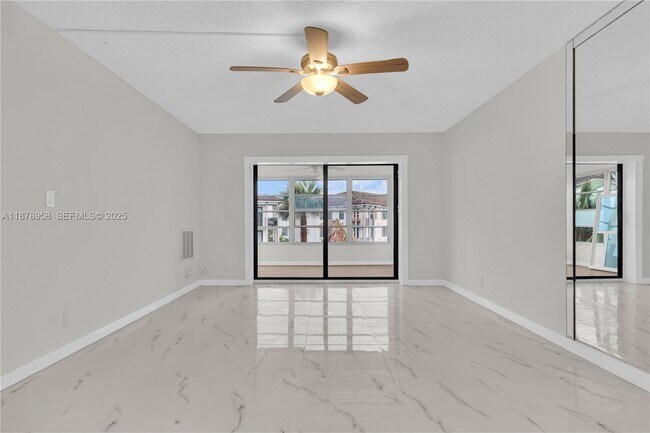 Photo - 9355 SW 8th St Unit 425