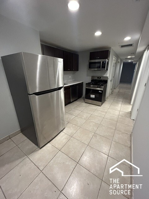 Building Photo - 2300 S Ridgeway Ave Unit 1S