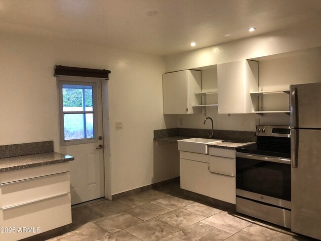 Photo - 2020 S Granada Dr Unit 4