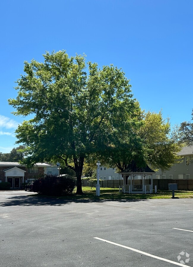 Building Photo - 838 Stonegate Ct Rental