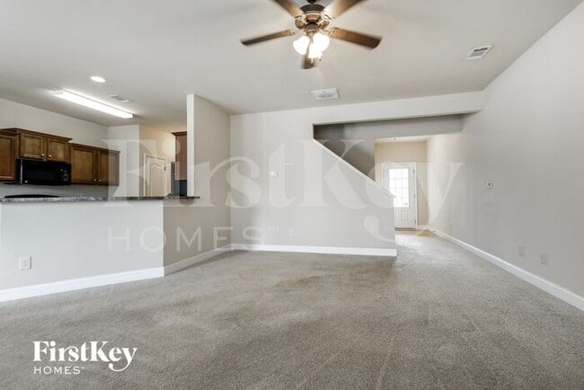 Photo - 111 Northfield Cir