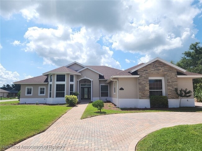 Building Photo - 1501 Sunrise Dr Rental