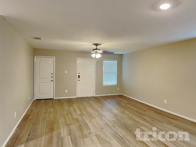 Photo - 2603 Khaju Grv