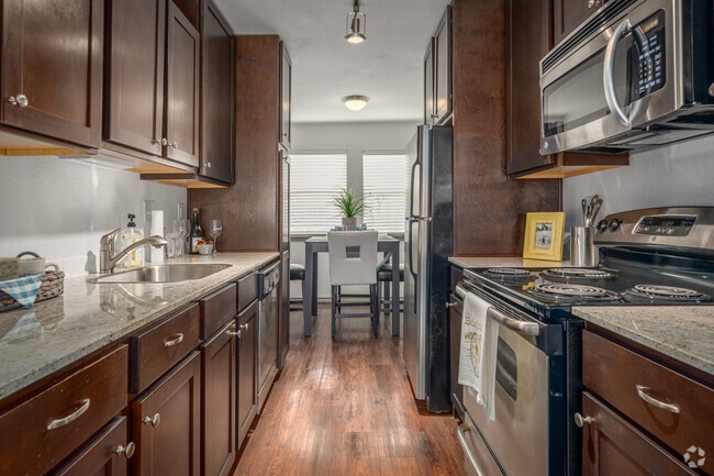 2BR, 2BA with Study - 1,108SF - Kitchen