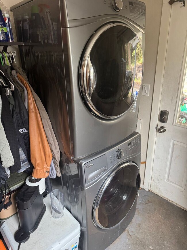 Photo - Great Single Level Home in Oakridge!