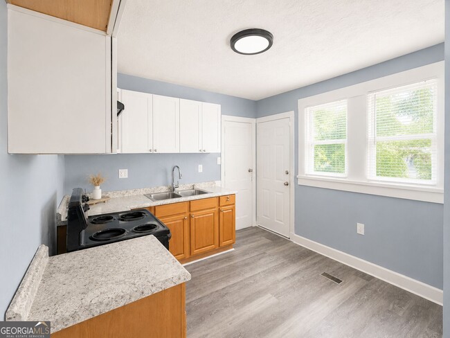 Photo - 429 N 9th St