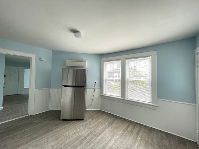 Photo - 9 Oak St Unit 1