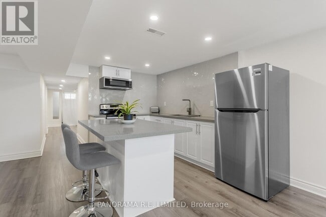 Photo - 66 Vanguard Dr