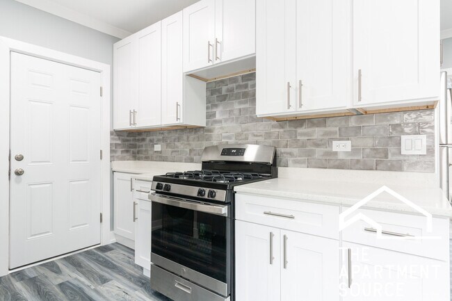 Photo - 3845 N Greenview Ave Unidad 2W