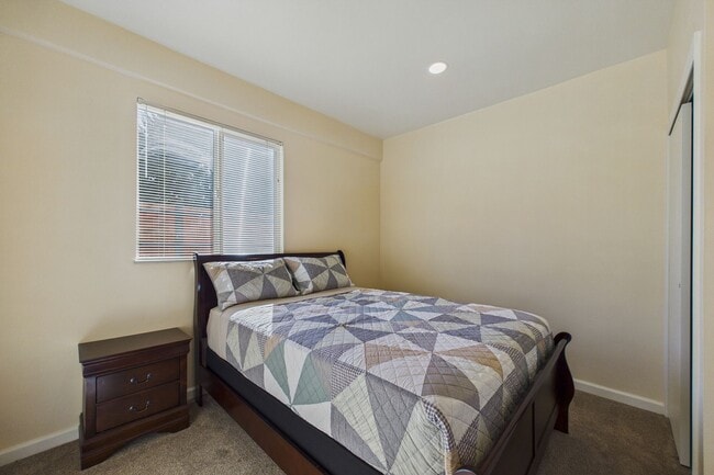 Photo - 1931 A St Unit 1931 A St. #B