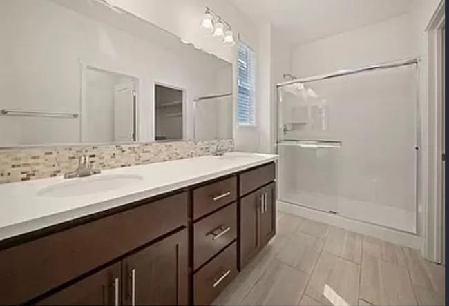 536 Spyglass Cir