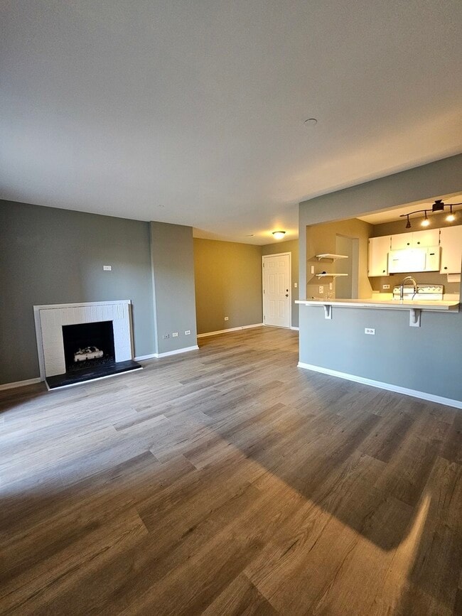 Photo - 1354 Cunat Ct Unit 1B