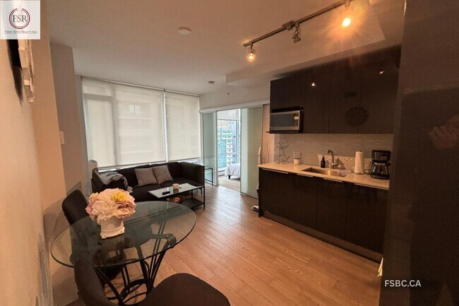 1283 Howe St Unit Tate