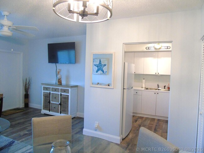 309 Circle Dr S Unit 204