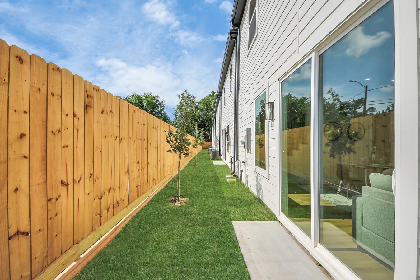 Photo - 2430 Harrington St