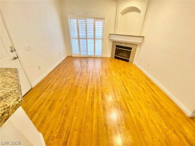 5415 W Harmon Ave Unit 1037