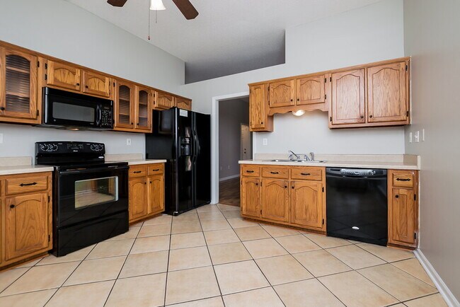 Photo - 761 Grant Dr