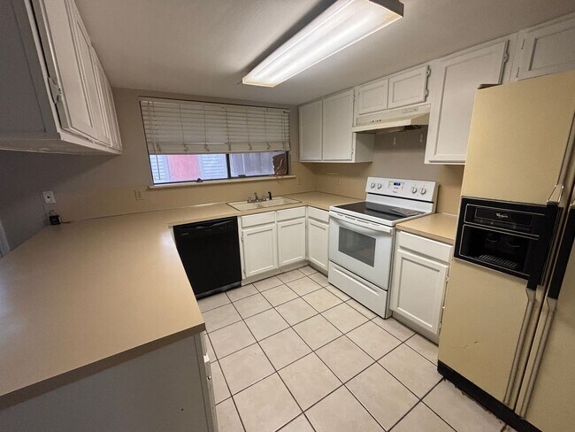 Photo - SPACIOUS COZY TOWNHOME IN GATED COMMUNITY